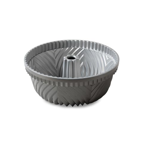 Nordic Ware Bavaria Bundt Pan, 10-Cup, Graphite