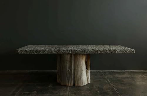 Galerie Half: Selected Works / Spaces