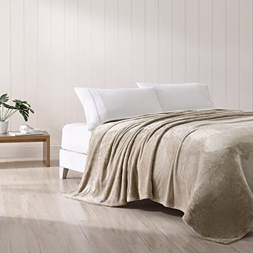 Poppy & Fritz Ultra Soft Plush Fleece Reversible Bedding, Lightweight Home Decor for All Seasons Blanket, Twin, Solid Beige