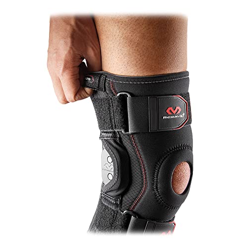 McDavid Knee Brace, Maximum Support with Polycentric Hinges & Cross Straps, Comfortable Compression & Extra Stability, Black, S