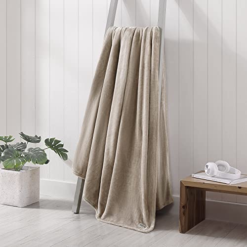 Poppy & Fritz Ultra Soft Plush Fleece Reversible Bedding, Lightweight Home Decor for All Seasons Blanket, Twin, Solid Beige