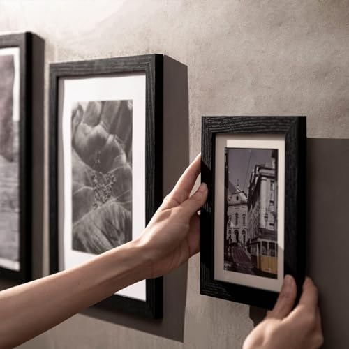 eletecpro 5x7 Picture Frames Set of 10, Picture Frame Collage Wall Decor Display 4x6 Photo with Mat or 5x7 without Mat, Home Decor Gallery Frame for Table Top or Wall Mounting, White