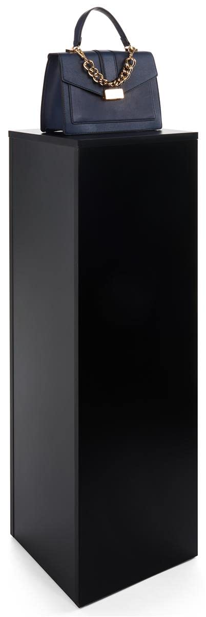 Displays2go, Laminated Gallery Display Cube, Particle Board, Melamine Construction – Black (WDCUBEBLK4)