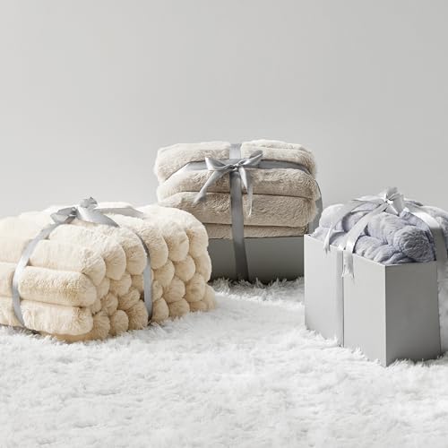 Bedsure Faux Fur Blanket, White Soft and Fluffy Blanket, Fuzzy Cozy Plush Throw Blanket for Couch, Sofa and Bed, Thick and Warm Blanket, Luxury Decorative Blanket 50x70 inches