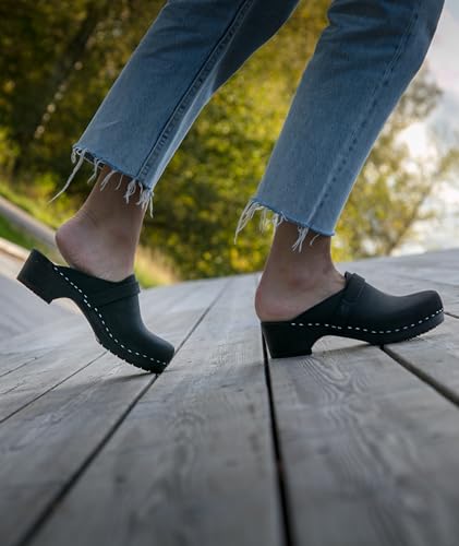 Sandgrens Handmade Swedish Wood Clogs for Women, Low Heel Mule US 5 | Tokyo Navy Nubuck LT, EU 36