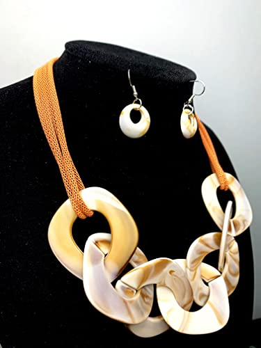 Statement Chunky Necklace Alloy Dark black Acrylic Cuban Link Chain Necklace Resin Geometric Statement Large Choker Necklaces Fashion Bib Collar Chain Necklace for Women Jewelry Adjustable for Women