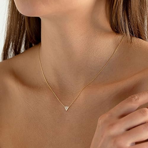Tewiky Dainty Gold Pendant Necklace for Women, 14k Gold Filled Diamond Necklaces Minimalist Gold CZ Flower Necklace Delicate Preppy Necklace Aesthetic Gold Jewelry Cute Necklaces