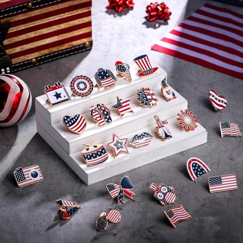 Giegxin 40 Pcs Winter Pins Bulk Snowflake Snowman Brooch Christmas Holiday Lapel Pin Polar Bear Penguin Jewelry for Backpack Clothes Bags Accessories Gifts