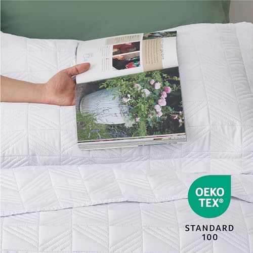 Bedsure King Size Quilt Set, Soft Ultrasonic King Quilt Bedding Set, Clover King Bedspread, Lightweight Bedding Coverlet for All Seasons (Includes 1 Mineral Blue Quilt, 2 Pillow Shams)