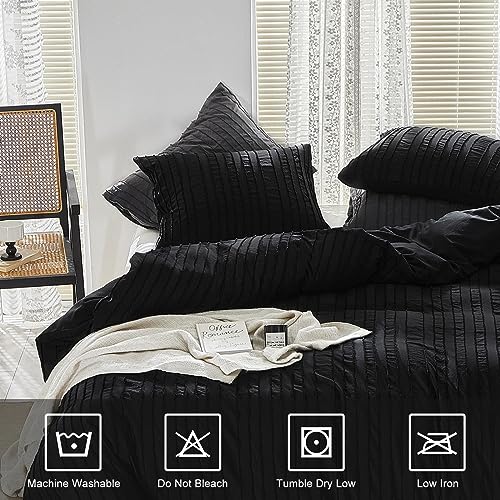 WARMDERN King Boho Duvet Cover Set, Light Grey Striped Microfiber 3pcs Bedding, Zipper Closure, Tufted Bohemian Design, Ultra Soft, Machine Washable