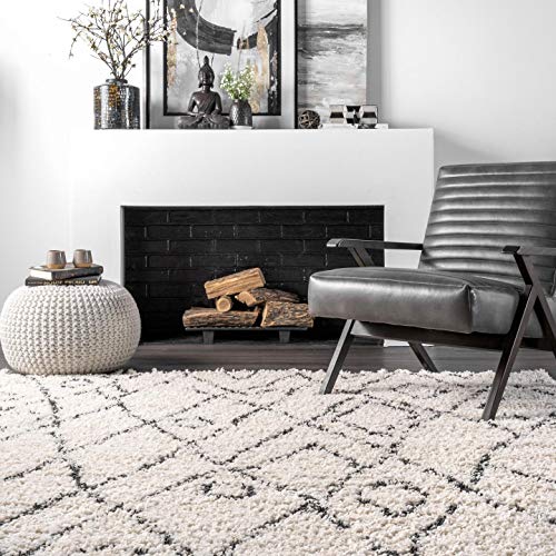 nuLOOM Nieves Moroccan Diamond Tassel Area Rug, 8' Round, Off-white