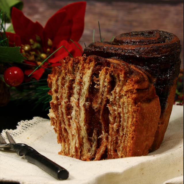 Chocolate N’ Cinnamon Babka Cake | 32 Oz Babka Bread | Valentines Gift Basket | Christmas, Valentines or Thanksgiving | Gift Idea for Men, Women, Colleagues & Friends