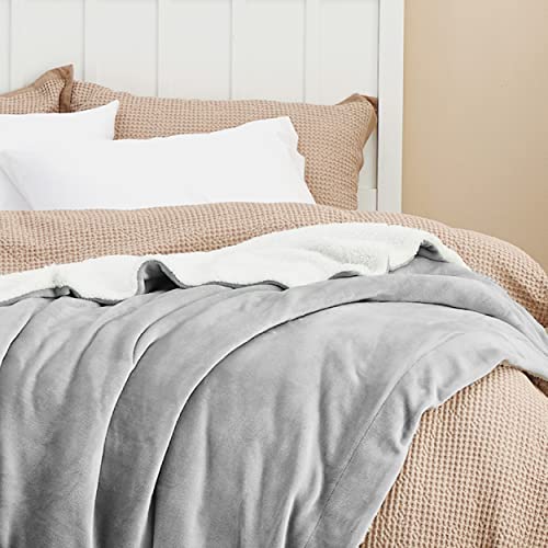 Bedsure Sherpa Fleece Throw Blanket for Couch - Thick and Warm Blanket for Winter, Soft Fuzzy Plush Throw Blanket for All Seasons, Brown, 50x60 Inches