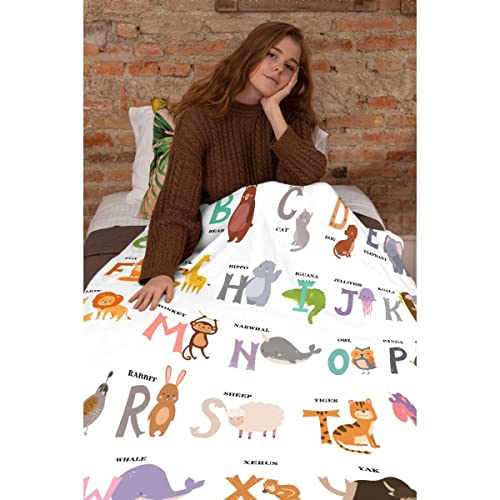 Highland Cow Christmas Blanket Flannel Fleece Throw Blankets for Adult and Kids Soft Fuzzy Plush Blanket Cozy Lightweight All Seasons for Travel Bed and Couch 60"x80"