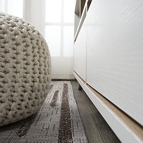 JONATHAN Y SMB124E-9R Zolak Berber Stripe Geometric Black/Ivory 9' Round Indoor/Outdoor Area Rug, Pet Friendly, Non-Shedding, Stain Resistant, Easy-Cleaning for Backyard, Patio, Porch