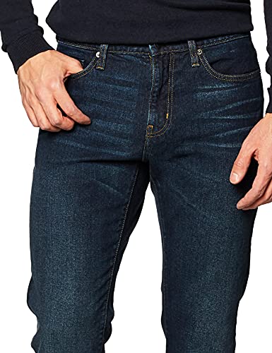 Amazon Essentials Men's Straight-Fit Stretch Jean, Medium Wash, 31W x 30L