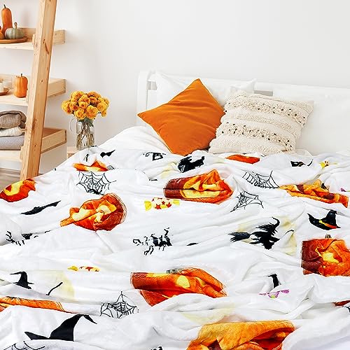 Tupmnbry Fall Throw Blanket Autumn Harvest Pumpkin Blanket Fall Maple Leaf Blanket Super Soft Flannel Throw Blanket Lightweight Fluffy Plush Bed Blanket for Autumn Thanksgiving Decorations 50"X60"