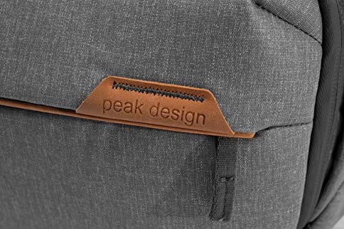 Peak Design Everyday Sling 6L, Ash, Padded Adjustable Shoulder Strap for Crossbody or Waist Carry, FlexFold Dividers, Ideal for Carrying Cameras or Everyday Essentials, Sling Bag for Men and Women