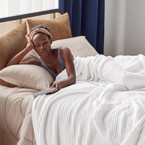 Bedsure 100% Cotton Blanket Queen Size for Bed - Waffle Weave Fall Blanket, Lightweight and Breathable Soft Woven Blanket for Summer, Grey, 90x90 Inches