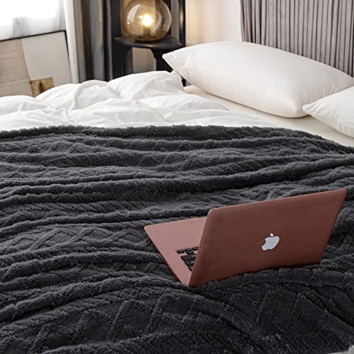 DaysU Sherpa Fleece Blanket, Throw Blanket for Couch, Sofa, Bed, Lightweight Soft Cozy Warm Fuzzy Blankets for Camping, Picnic, Travel, Grey Jacquard, 50” x 60”
