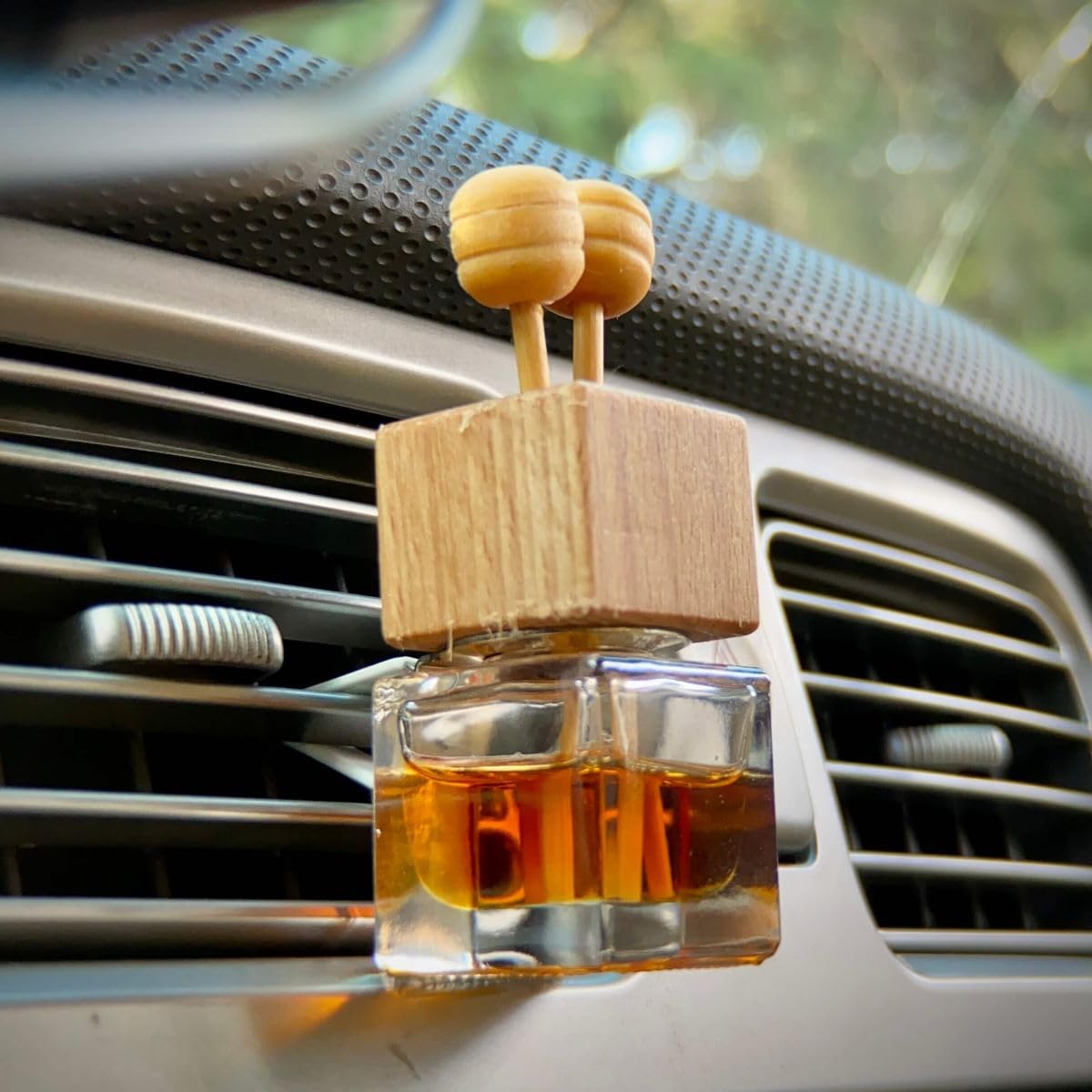 Reed Diffuser Base UnScented (16 oz Bottle) transforms Fragrance and Essential Oils into Reed Diffuser Oils.