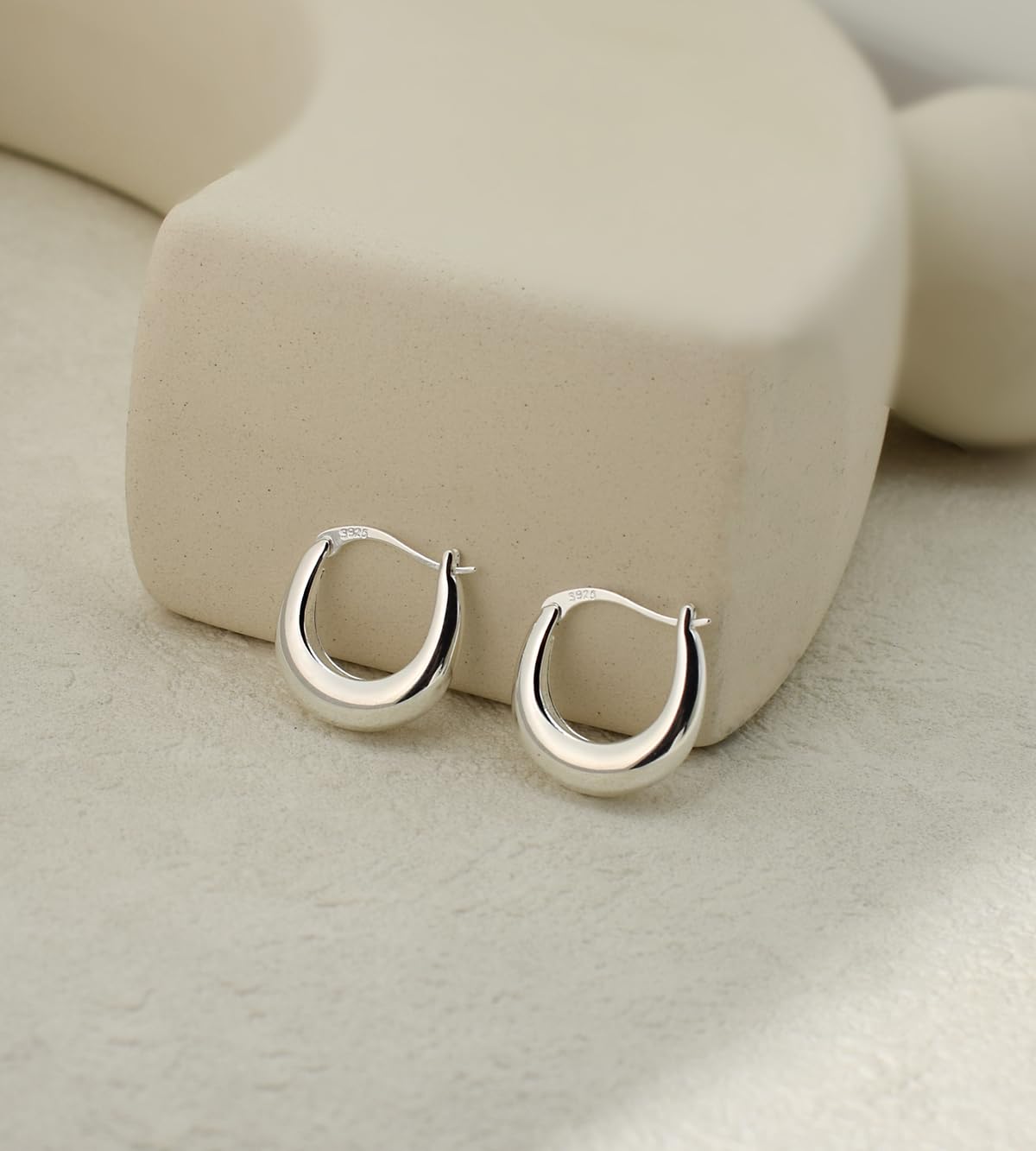 Vetieeimo Basic Crescent Moon 925 Sterling Silver Chunky Huggie Hoop Earrings Thick Lightweight Gold Hoop Earrings Jewelry Gift for Women Girls (Silver)