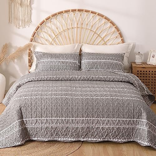 Lekesky Grey Quilt Set Queen Size, 3 Pieces (1 Quilt + 2 Pillowcases),Soft Microfiber Lightweight Reversible Bohemian Bedding Quilt for Summer(96 x 90 Inch)