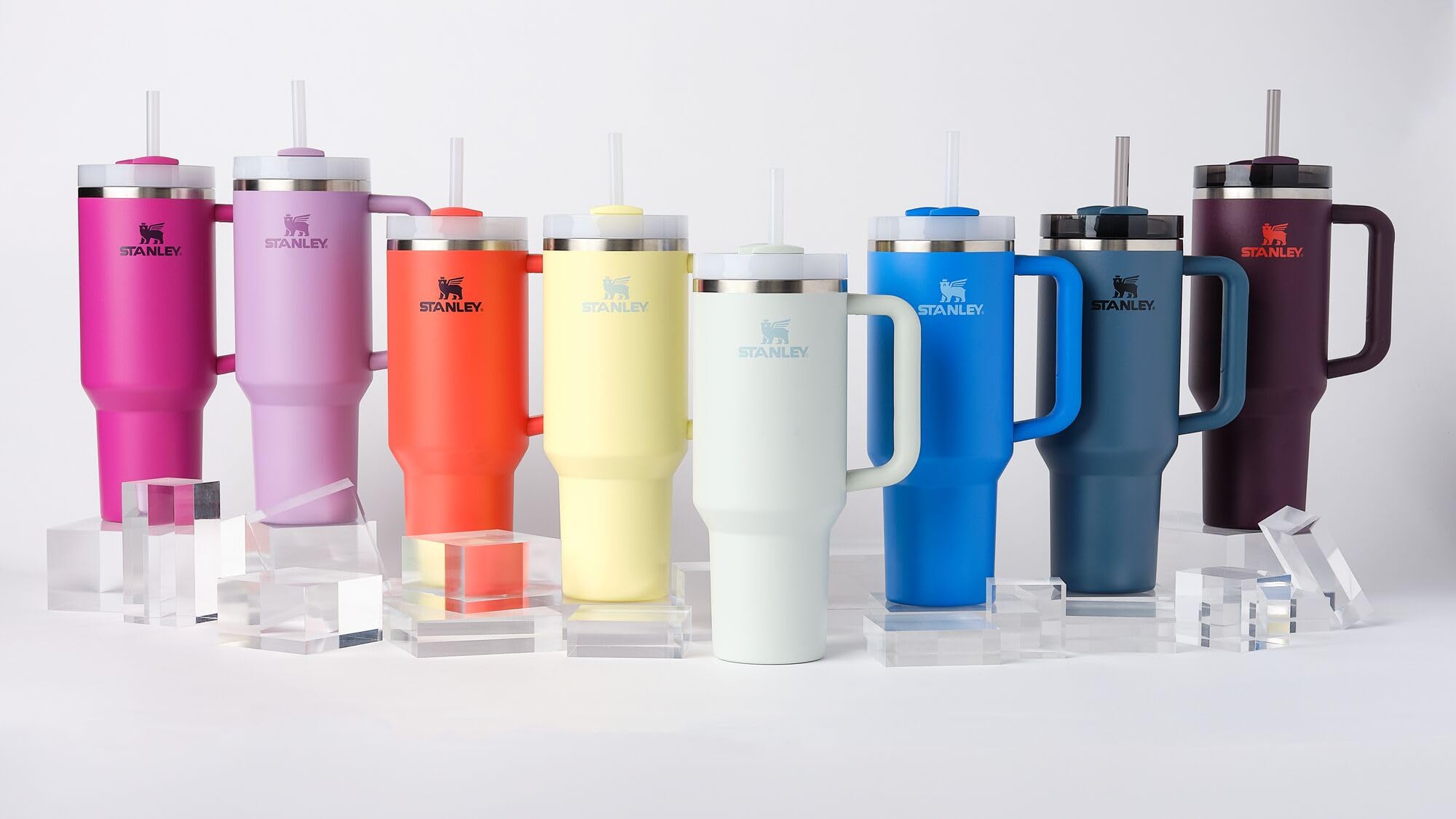 Stanley Quencher H2.0 FlowState Stainless-Steel Vacuum Insulated Tumbler with Lid and Straw for Water, Iced Tea or Coffee, Smoothie and More, Fuchsia, 40oz