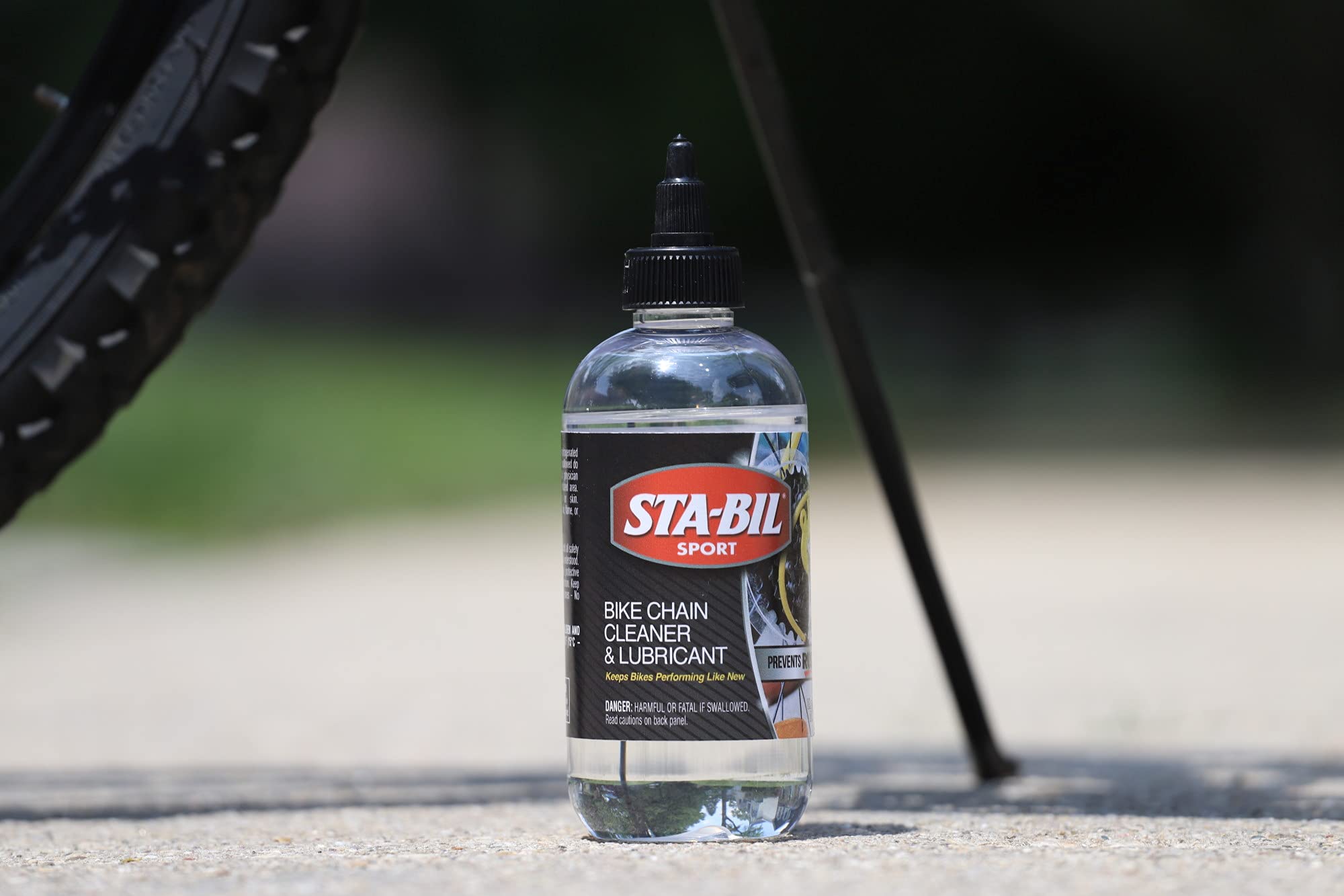 STA-BIL SPORT Bike Chain Cleaner & Lubricant - Prevents Rust on Chains, Cables, and Derailleurs, Premium Lubricant, Easy to Apply, Preserves Bike Chains, 8oz (22406)