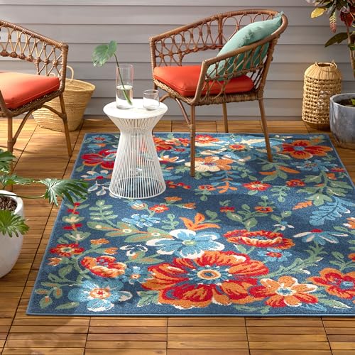 TOWN & COUNTRY EVERYDAY Hibiscus Bloom Modern Floral Indoor Outdoor Area Rug, UV Fade Resistant, High-Low Pile, Blue/Red/Beige, 3'11"x5'2"