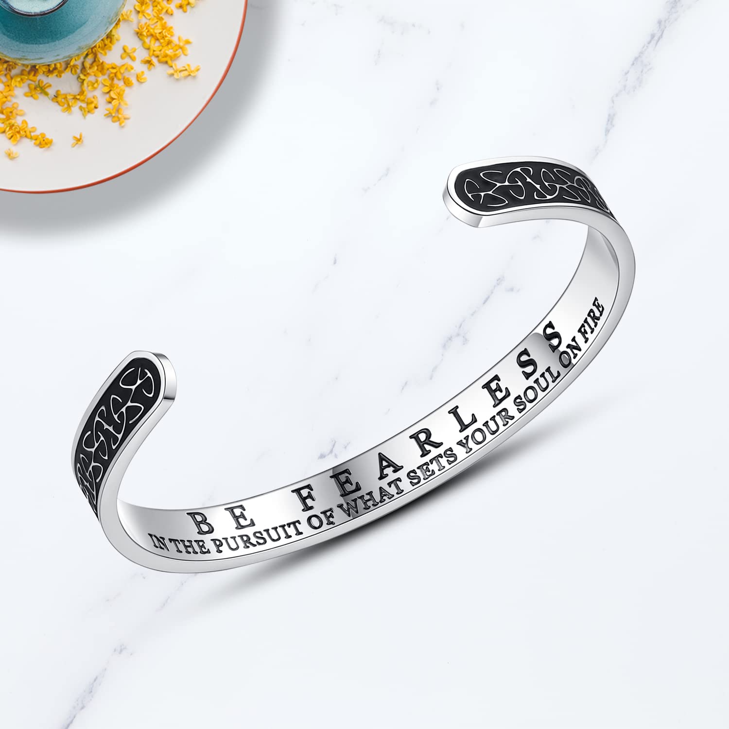 TONY & SANDY Back to School Bracelet Gifts for College Girls High School Inspirational Be Fearless Friendship Jewelry Birthday Christmas Easter Christmas Daughter Granddaughter Graduation