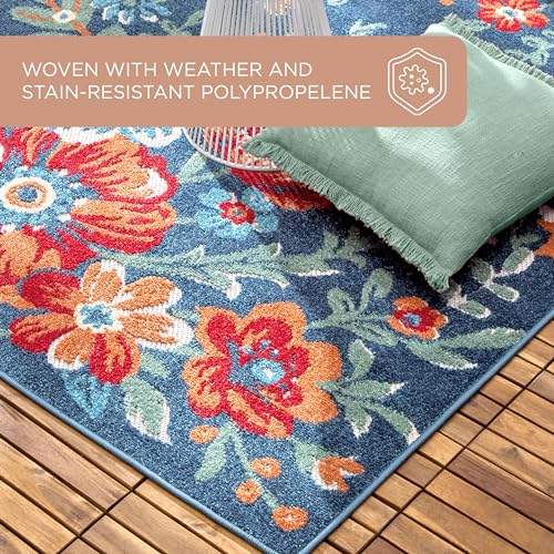 TOWN & COUNTRY EVERYDAY Hibiscus Bloom Modern Floral Indoor Outdoor Area Rug, UV Fade Resistant, High-Low Pile, Blue/Red/Beige, 3'11"x5'2"