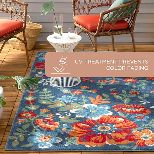 TOWN & COUNTRY EVERYDAY Hibiscus Bloom Modern Floral Indoor Outdoor Area Rug, UV Fade Resistant, High-Low Pile, Blue/Red/Beige, 3'11"x5'2"