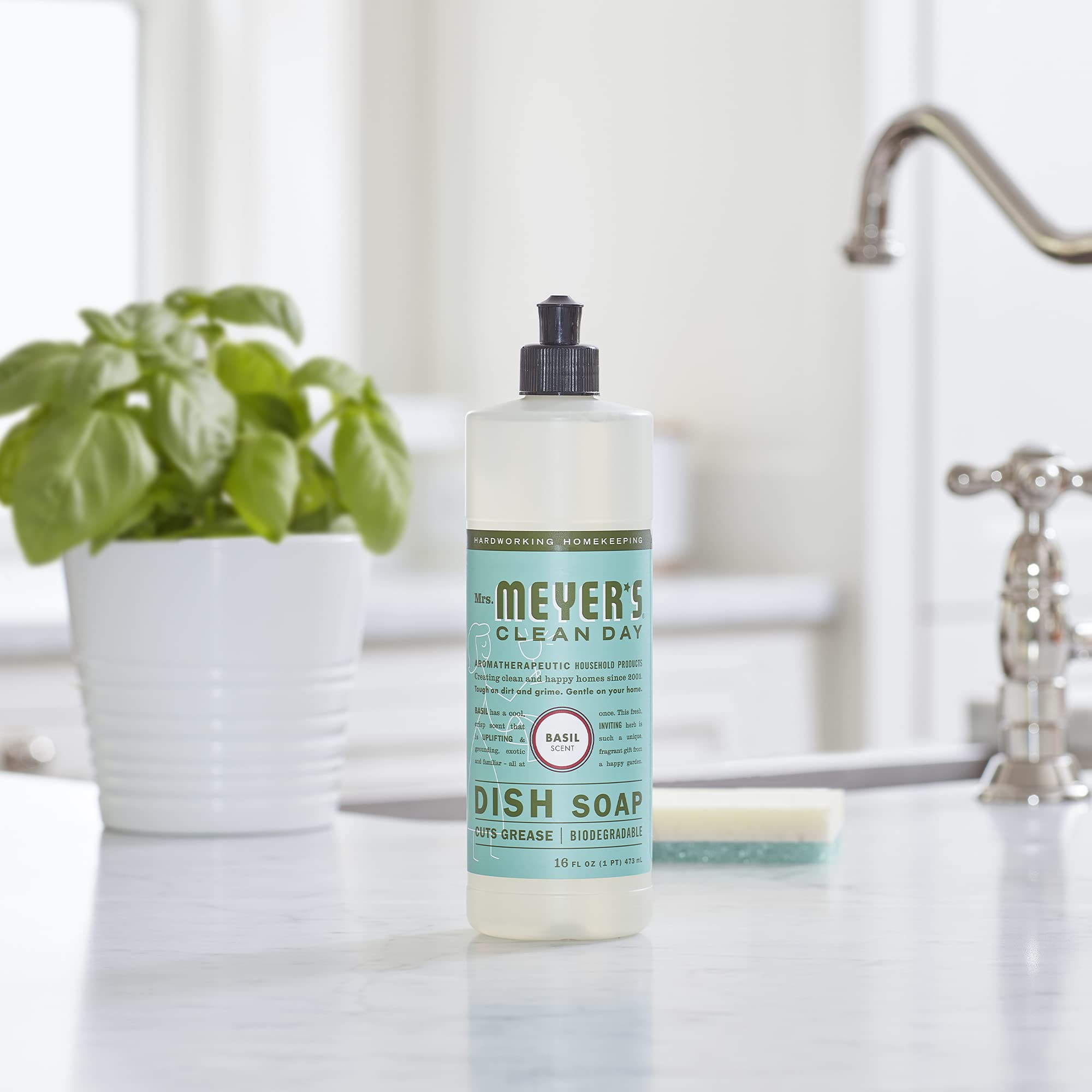 MRS. MEYER'S CLEAN DAY Liquid Dish Soap, Biodegradable Formula, Basil, 16 fl. oz