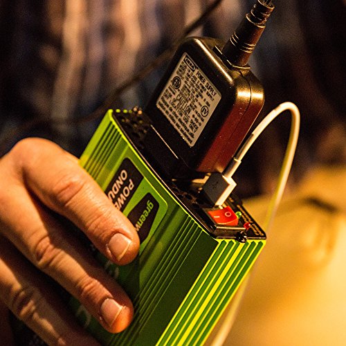 Greenworks 40V 300W Cordless Power Inverter with 4.0Ah 40V battery