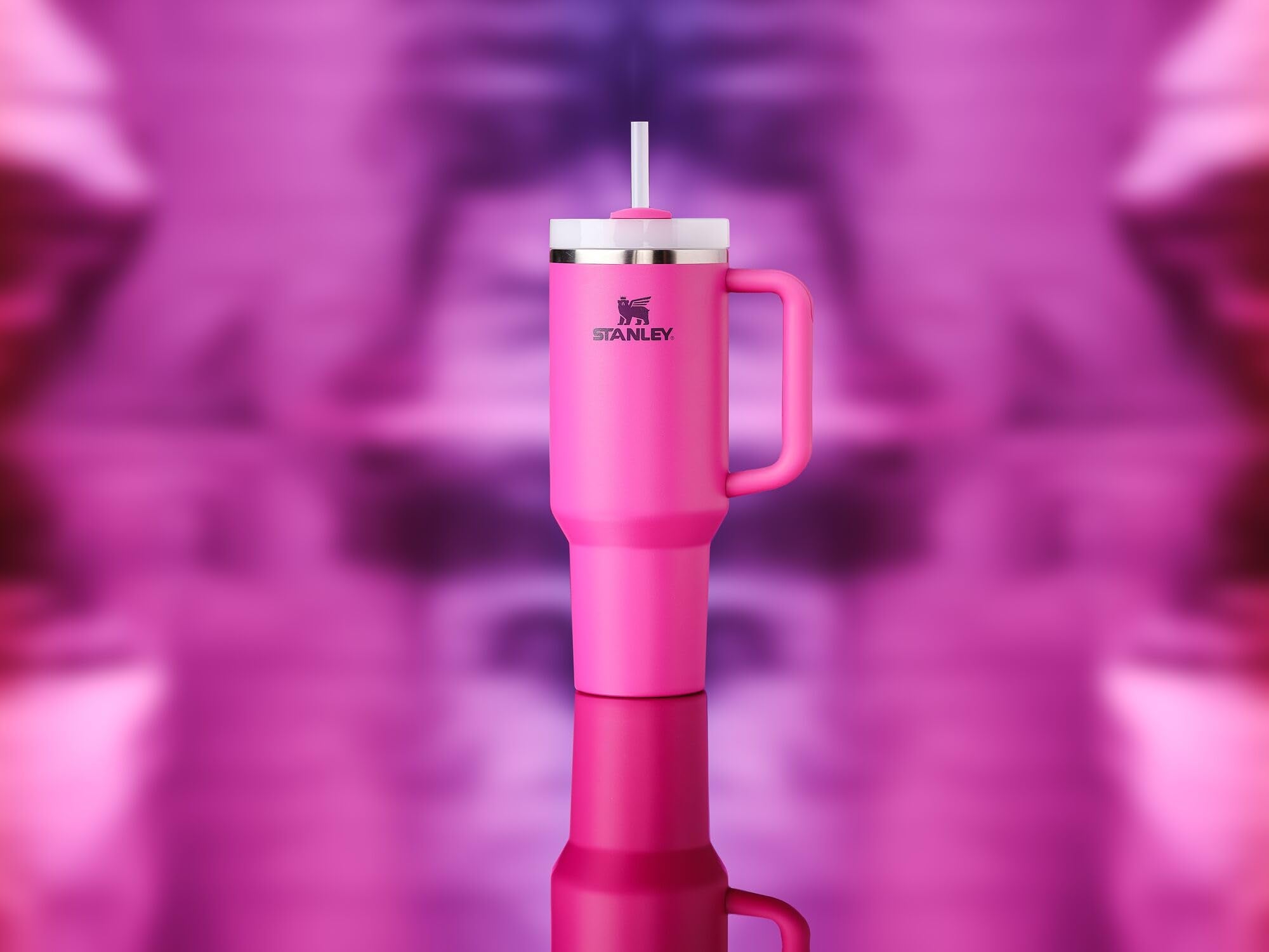 Stanley Quencher H2.0 FlowState Stainless-Steel Vacuum Insulated Tumbler with Lid and Straw for Water, Iced Tea or Coffee, Smoothie and More, Fuchsia, 40oz