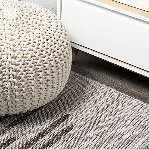JONATHAN Y SMB124E-9R Zolak Berber Stripe Geometric Black/Ivory 9' Round Indoor/Outdoor Area Rug, Pet Friendly, Non-Shedding, Stain Resistant, Easy-Cleaning for Backyard, Patio, Porch