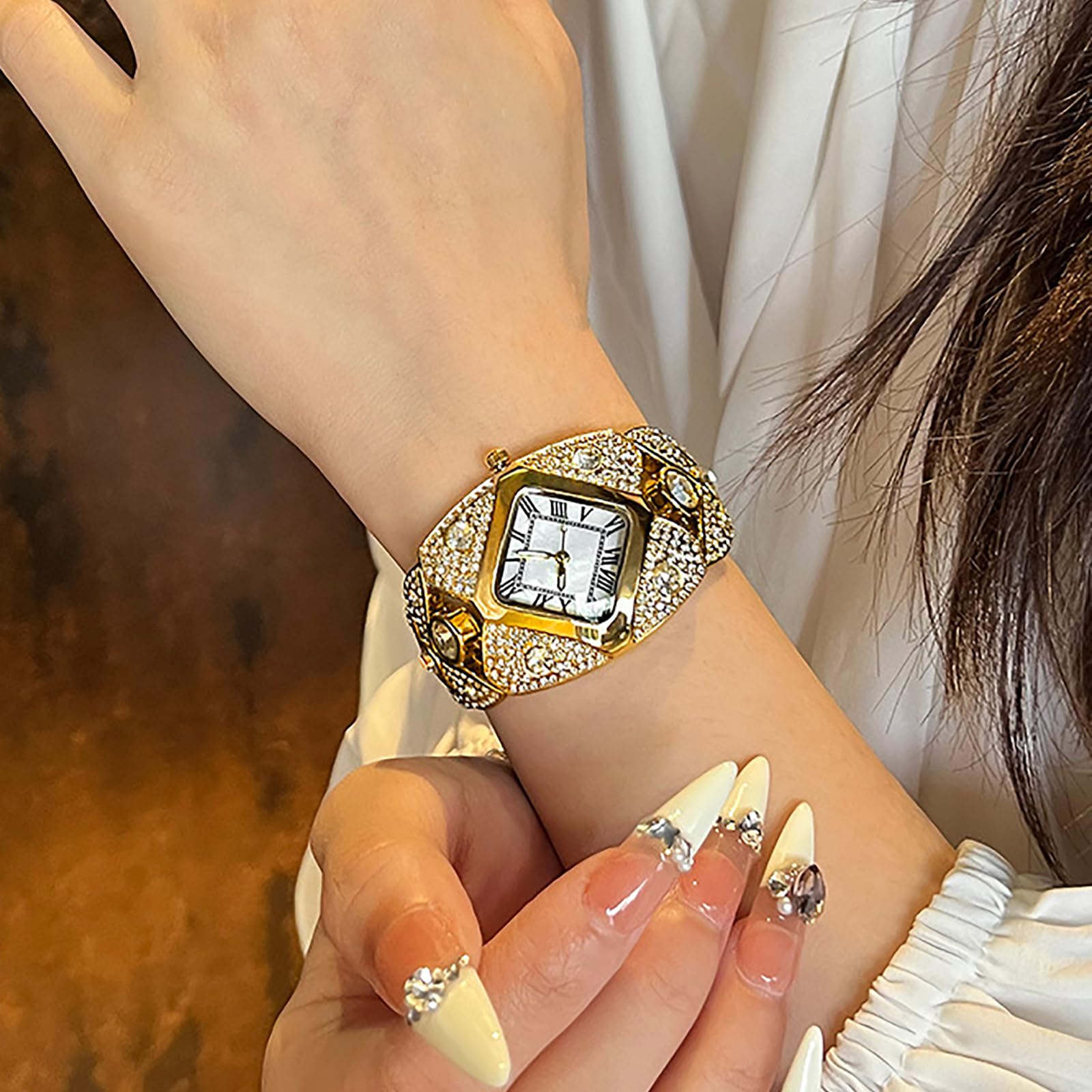 BESTKANG Elegant Women's Luxury Watch Rhombic Square Rhinestone Bracelet Roman Numerals Dial Quartz Watch Ladies Dress Analog Wrist Watches for Women (Gold White)