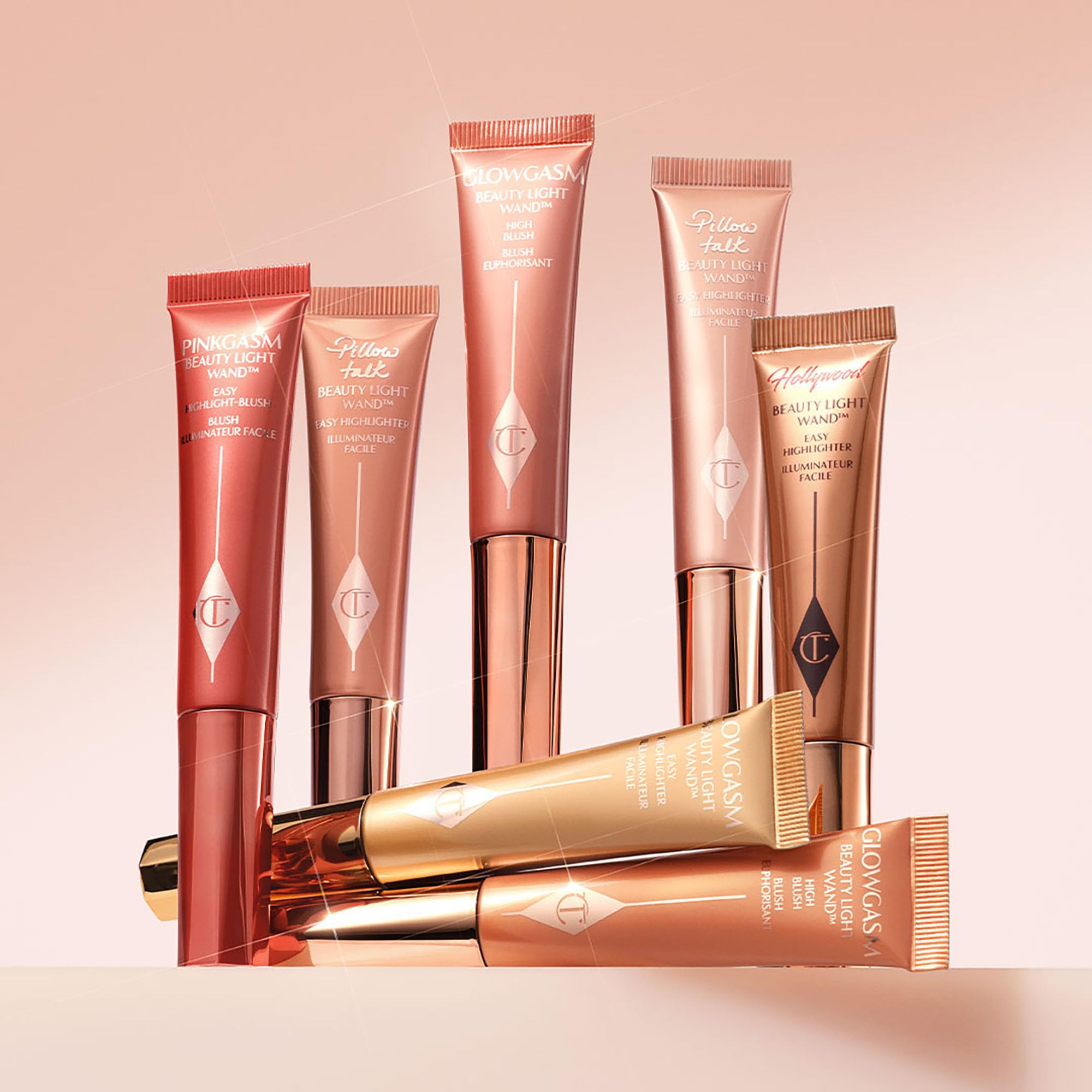 Charlotte Tilbury Glowgasm Beauty Light Wand Liquid Highlighter Makeup - Soft-Focus Pink Highlighter & Blush for Cheeks - Pearlescent, Weightless Radiant Finish - Pinkgasm