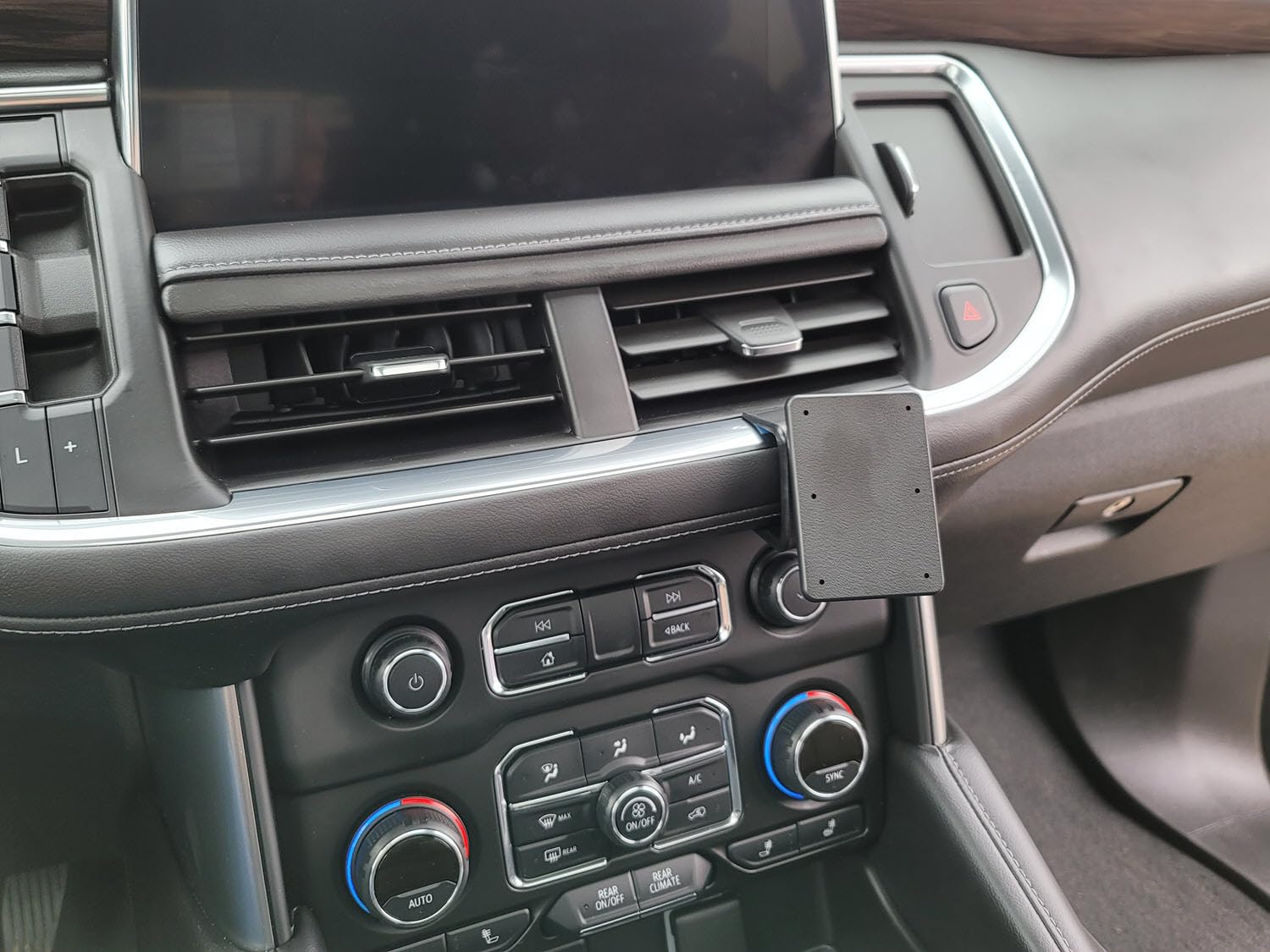 Scosche ProClip Center Dash Mount Compatible with 2021-2023 Chevy Suburban, Chevy Tahoe & GMC Yukon SUVs with StuckUp Universal Phone Mount Bundle