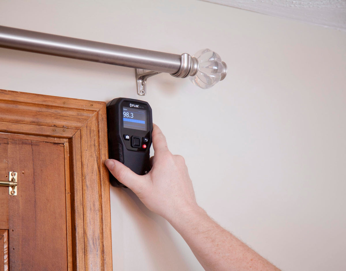 FLIR MR160 - Thermal Imaging Moisture Meter - with IGM (Infrared Guided Measurement), Pin and Pinless