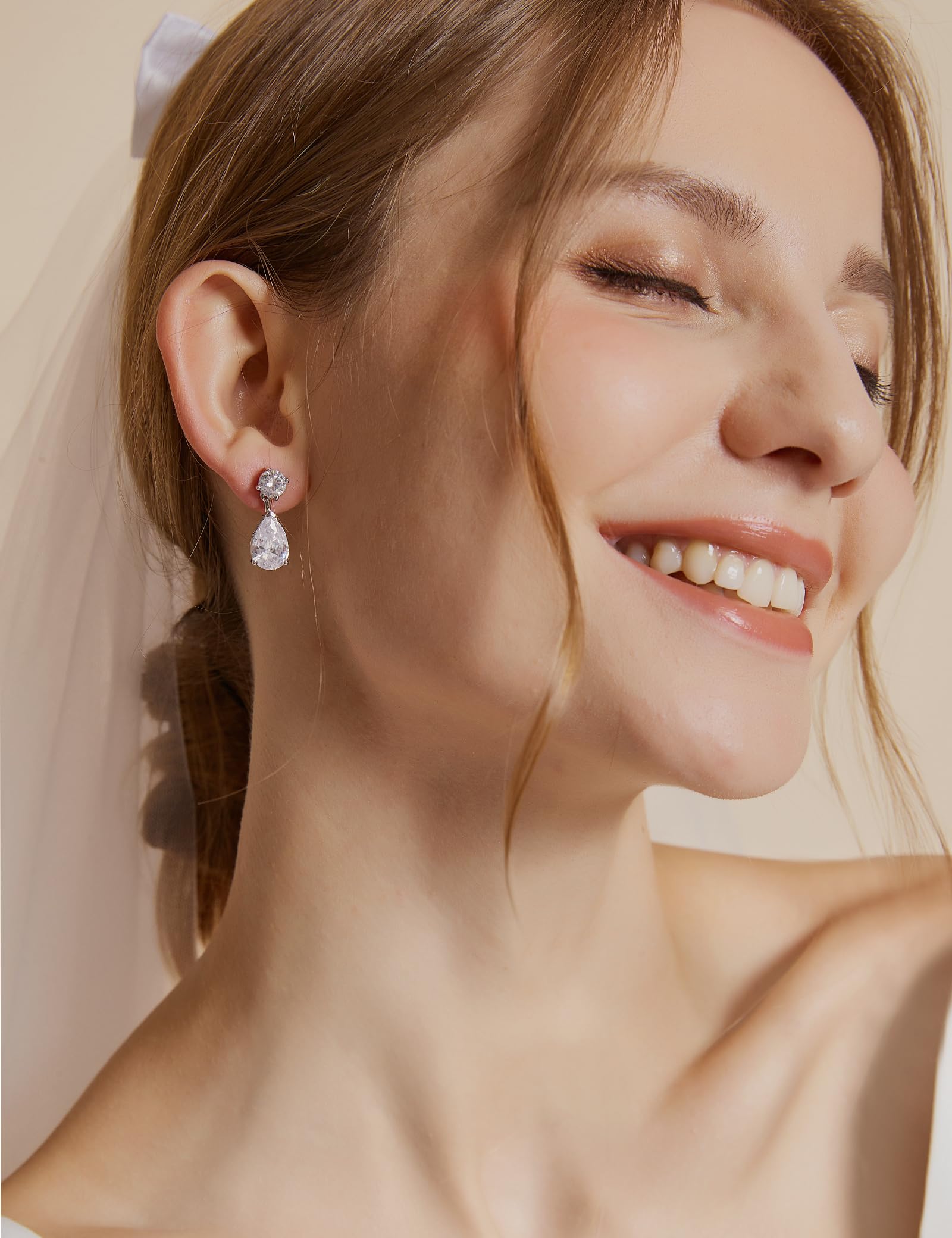 EAMTI Teardrop Bridal Earrings for Women Cubic Zirconia Dangle Crystal Wedding Earrings 925 Sterling Silver Post Pear Cut Dangle Earring for Bride Bridesmaid