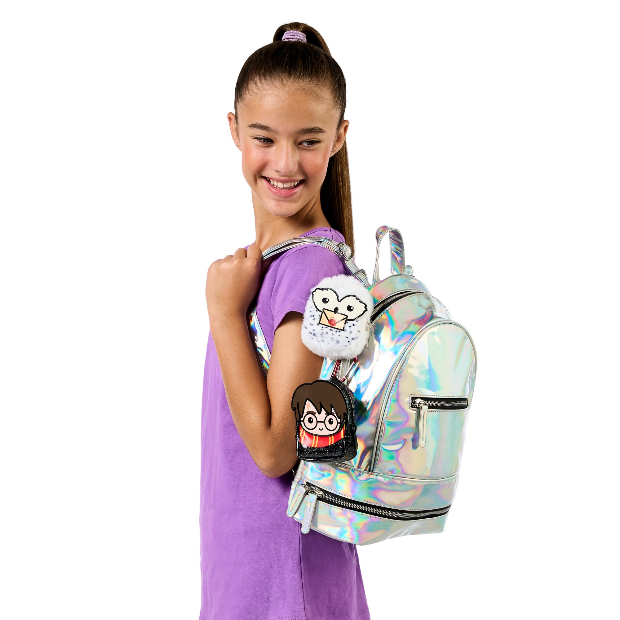REAL LITTLES Harry Potter Wizarding World Backpack with 6 Micro Stationery Surprises Inside! 4 to Collect - Harry Potter, Hermione Granger, Ron Weasley and Hedwig - Styles May Vary