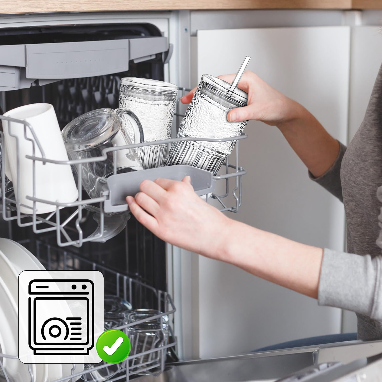 2PCS Glass Cups with Lids and Glass Straws, 20OZ Iced Coffee Cups, Home Essential and Coffee Bar Accessories Borosilicate Glass Tumblers with Lid and Straw for Beer, Cocktail, Tea and Latte, Clear