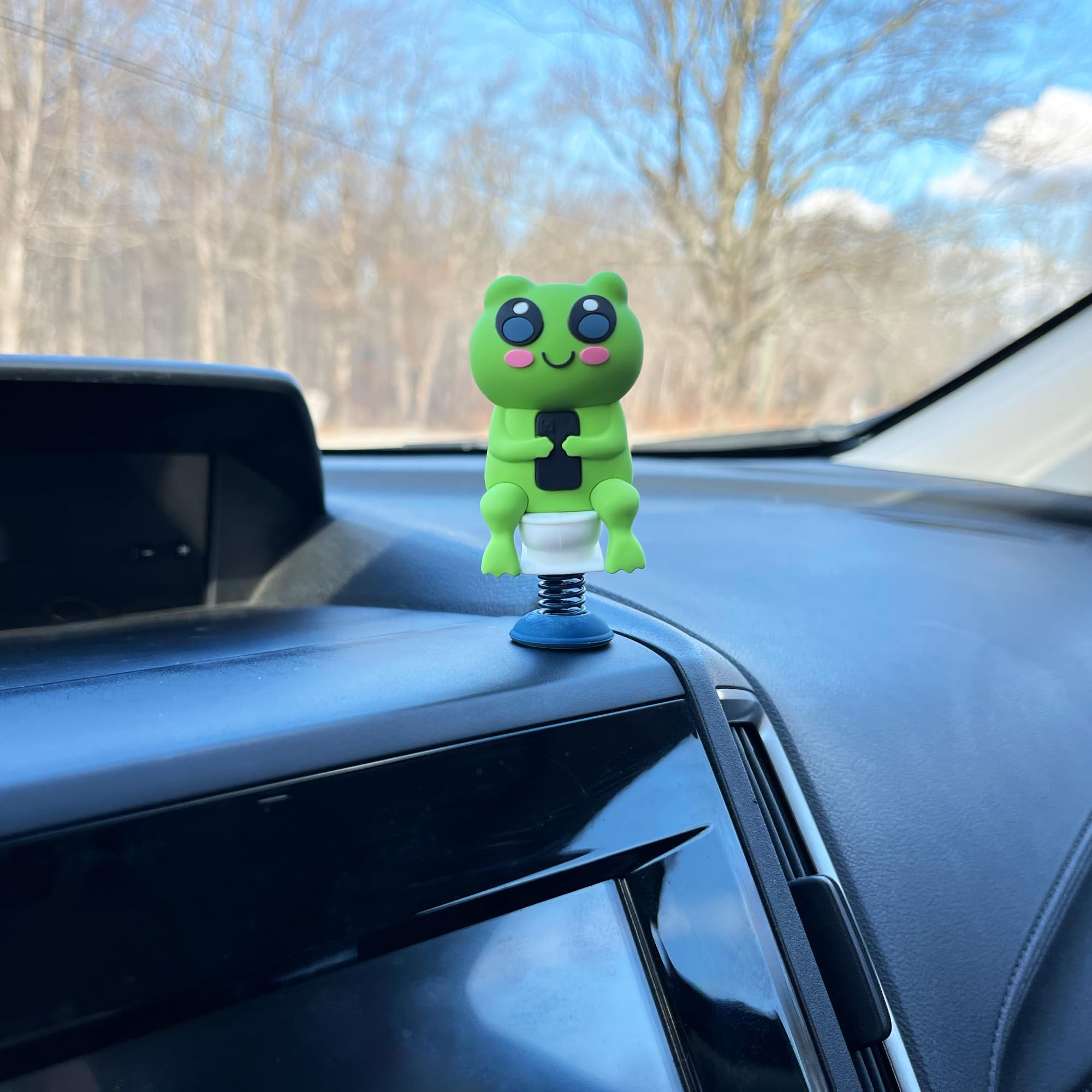 GOOFBALLS Frog on Toilet Dashboard Dancer – Hilarious Bobblehead Frog Scrolling on Phone – Funny Car Dashboard Toy – Soft Plastic with Adhesive Pad – Cute, Quirky Gag Gift for Drivers, & Office Desks