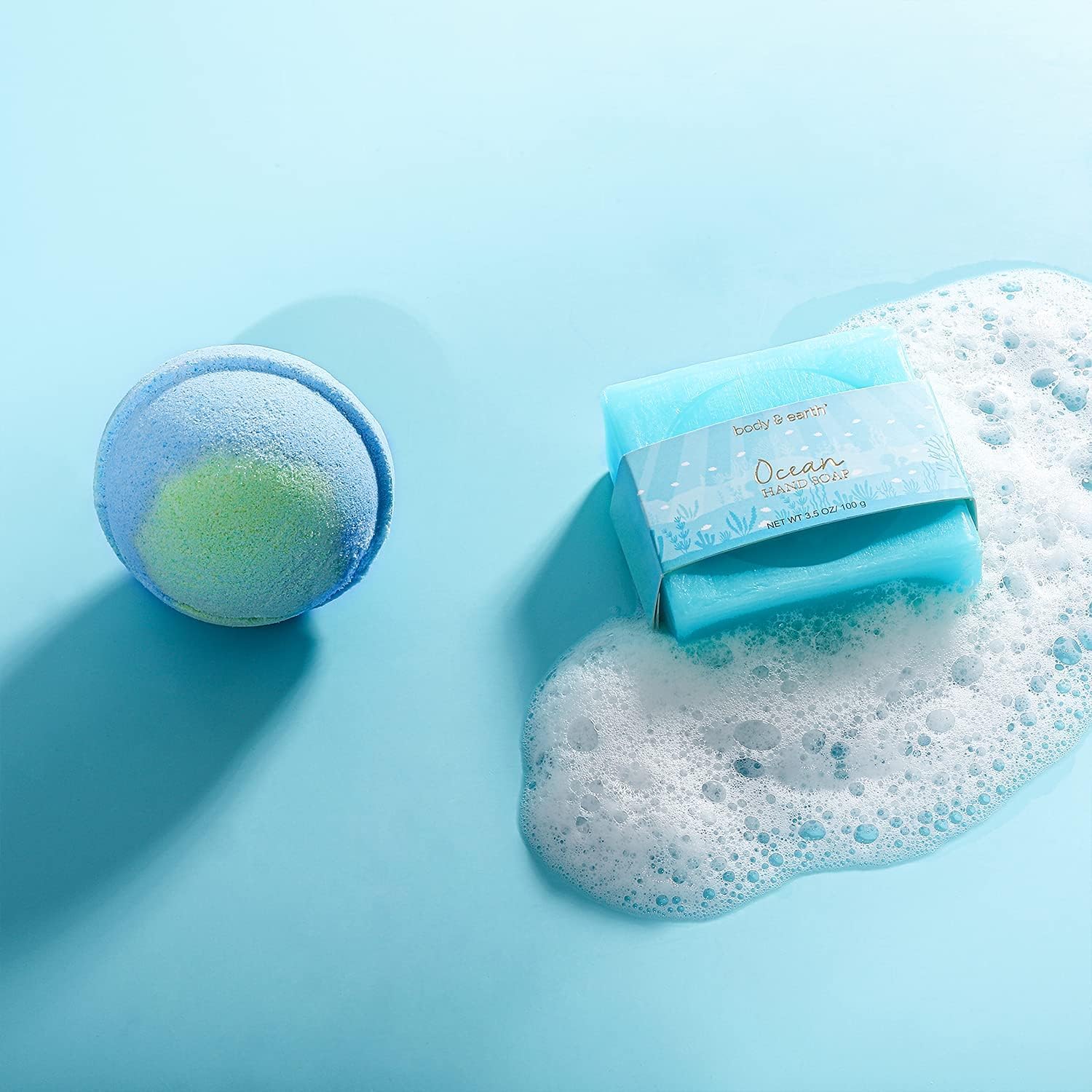 Gifts for Women, Bath and Body Gift Sets for Women with 5 Pcs Ocean Scented Spa Gifts for Women, Bath Gifts for Women with Scented Candle Body Butter Hand Cream Bath Bomb Womens Gifts for Christmas
