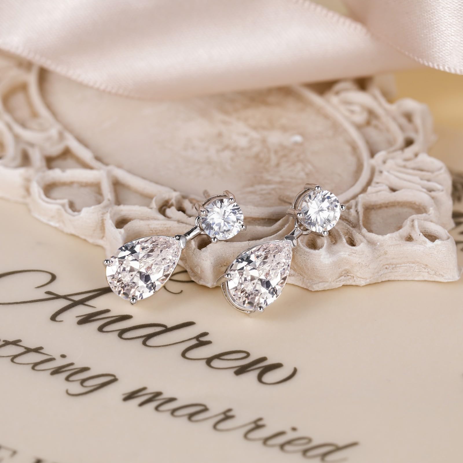 EAMTI Teardrop Bridal Earrings for Women Cubic Zirconia Dangle Crystal Wedding Earrings 925 Sterling Silver Post Pear Cut Dangle Earring for Bride Bridesmaid