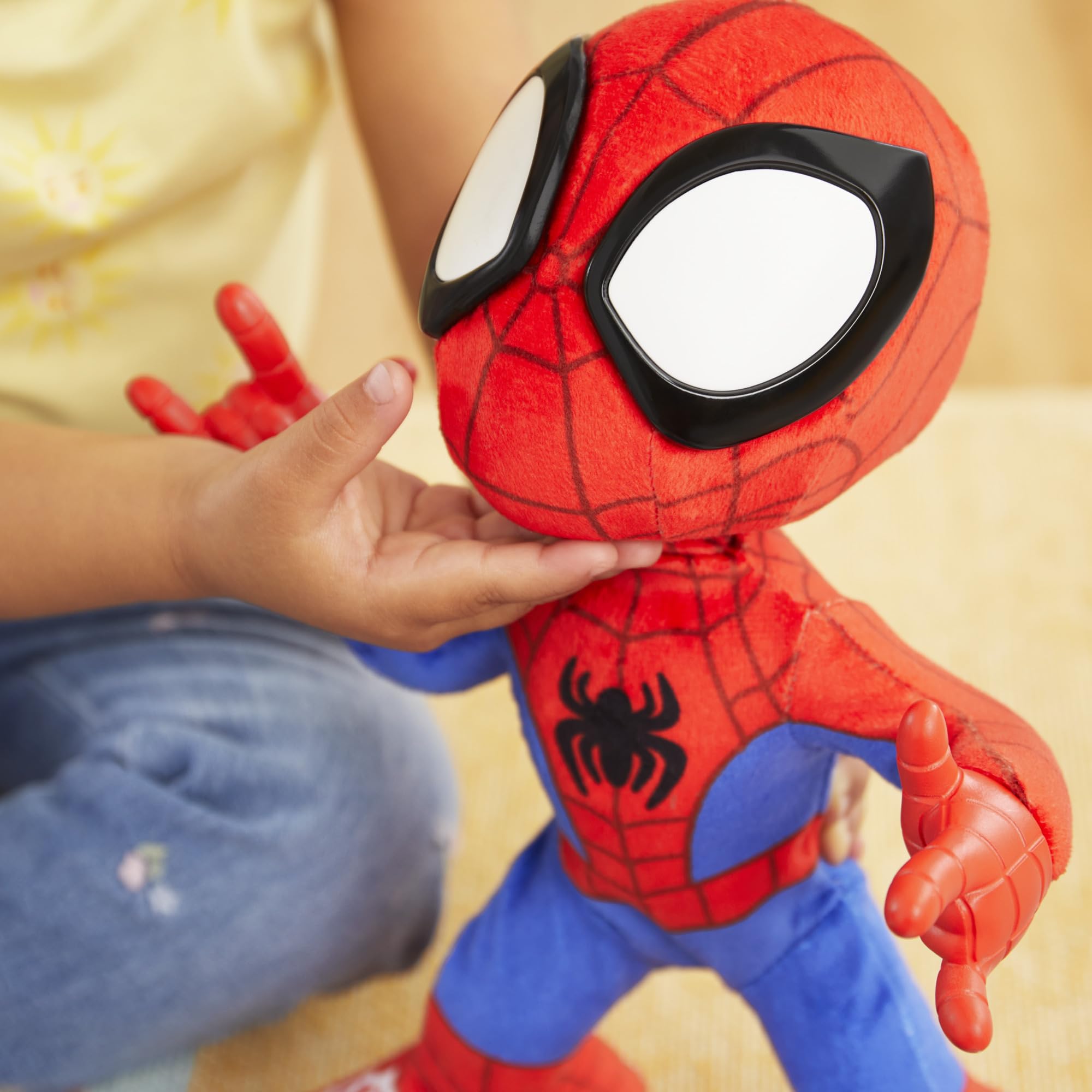 Spidey and his Amazing Friends Marvel Dance 'N Crawl Spidey, Interactive Plush Toy with 20 Phrases & Sounds, 2 Songs, Super Hero Toys for Kids 3 & Up