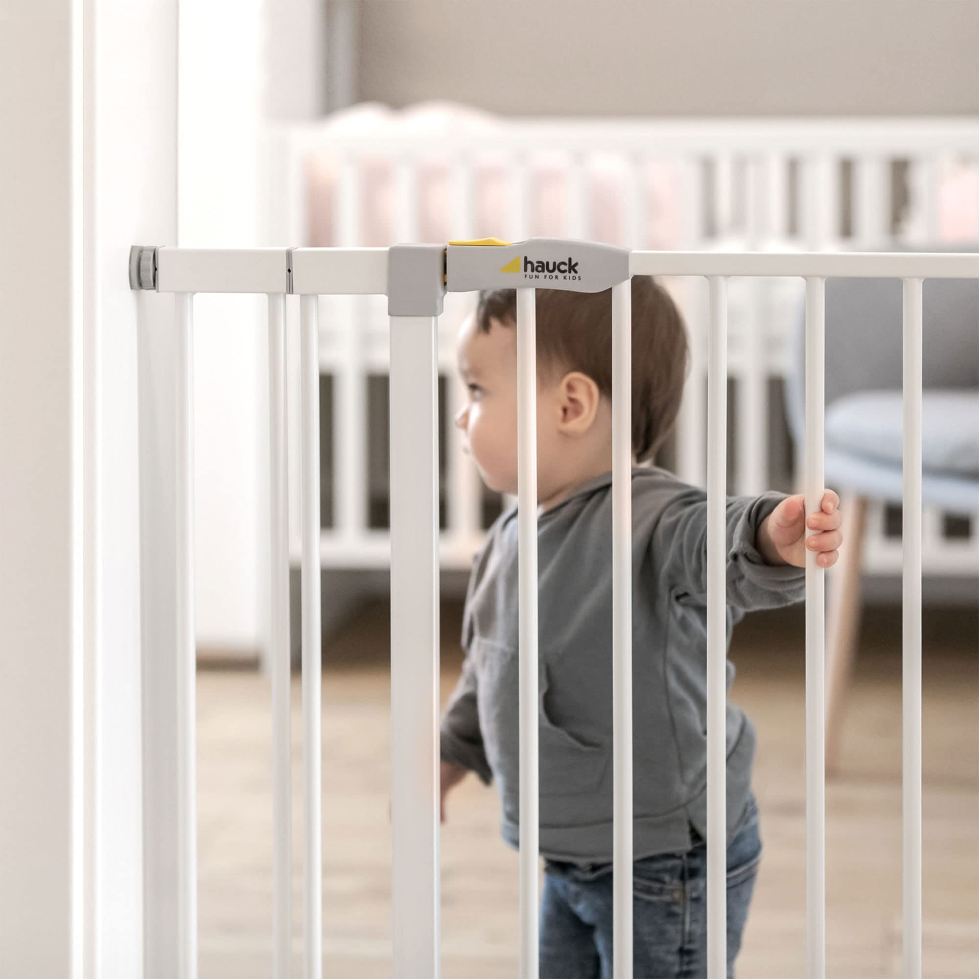 Hauck 59726 Open N Stop KD Pressure Fit Baby and Pet Safety Gate for 29 to 31" Wide Home Doorways, Stairways, or Hallways, White