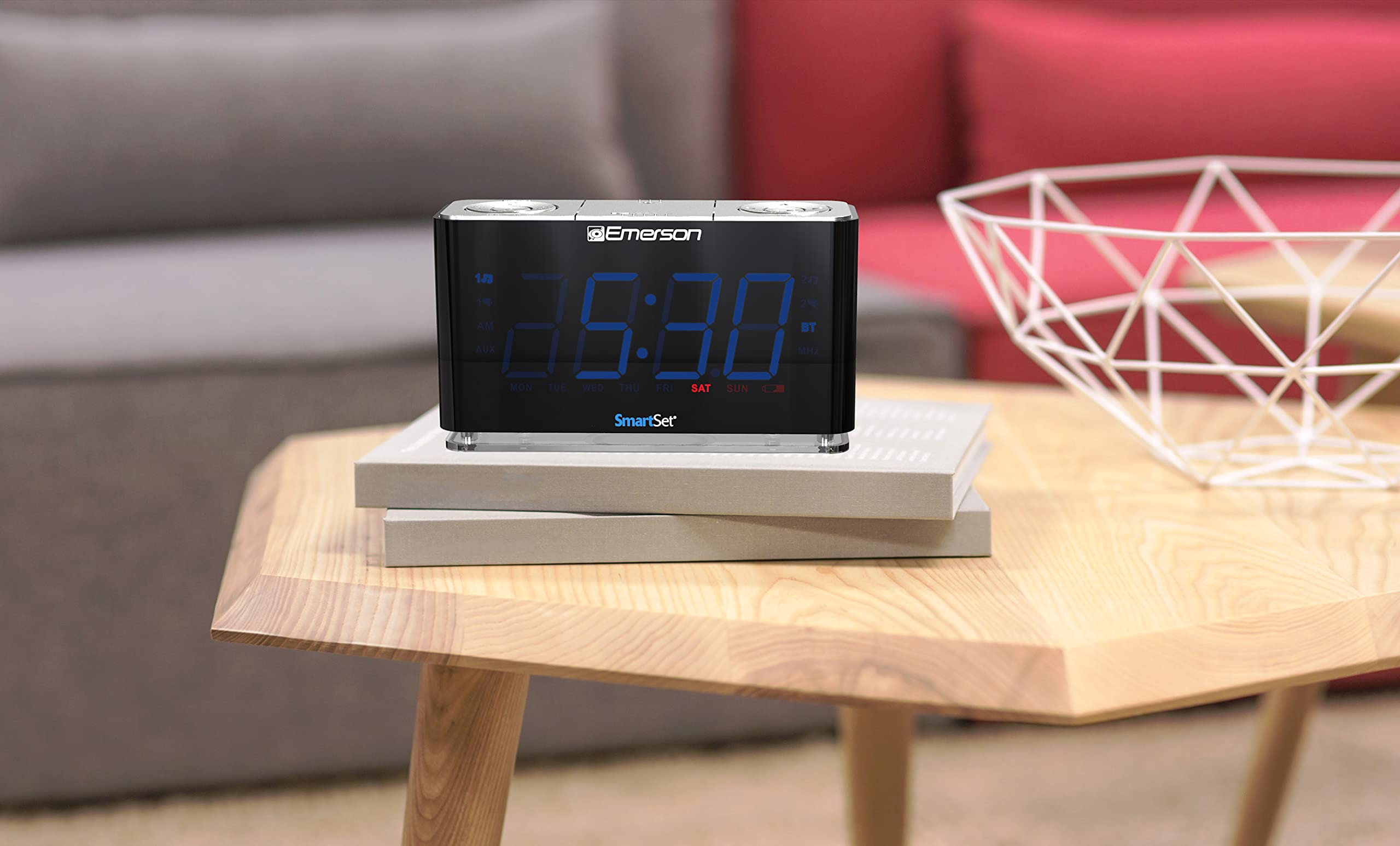 Emerson CKS1507 Smartset Radio Alarm Clock, 1.4" Blue LED Digital Display, USB Charging Port, Brightness Dimmer Controls, Bluetooth Connectivity, Set Alarm to Radio, Music, or Buzzer, Black